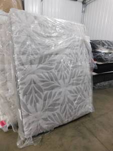 lot 2 image: SEALY Posturepedic Silver Pine 15 Medium Euro Top Mattress- Queen