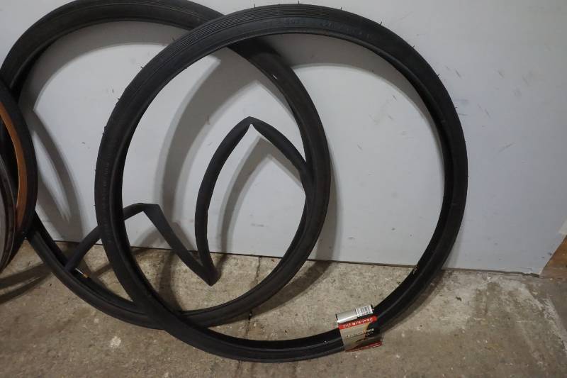 lot 174 image: bike tires and rims