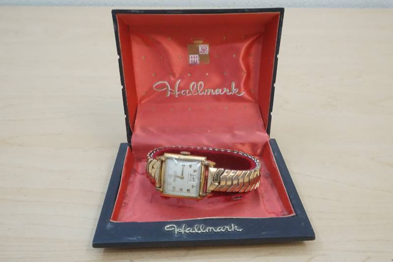 Vintage on sale hallmark watches