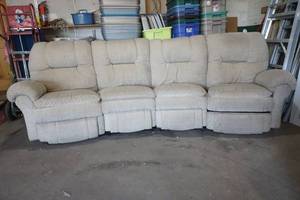 lot 2 image: Sectional sofa