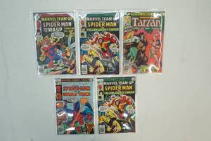 lot 16 image: comics