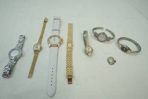 lot 26 image: Watches