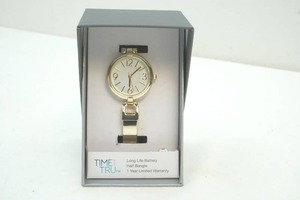 lot 29 image: Watch