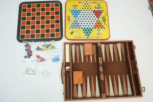 lot 35 image: Games