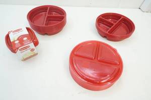 lot 54 image: Camping dishes