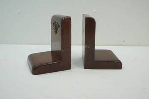 lot 60 image: Eagle Book ends