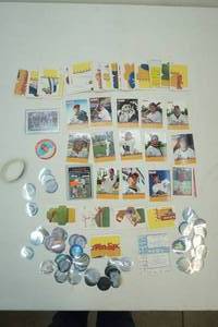 lot 68 image: Baseball cards