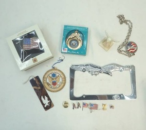 lot 91 image: USA Items