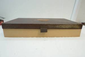 lot 104 image: New Ulm Leather stamped box