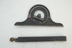 lot 106 image: Antique Leveler
