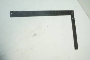 lot 122 image: Square