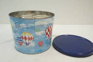 lot 137 image: tin full of shells
