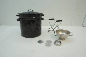 lot 140 image: enamel canning set