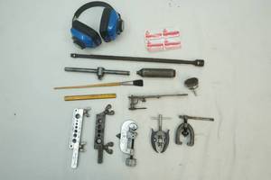 lot 178 image: hand tools