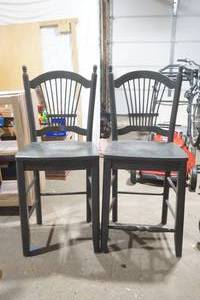 lot 202 image: 2 bar height chairs