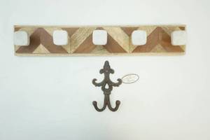 lot 229 image: coat rack