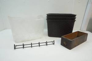 lot 234 image: Sterlite baskets
