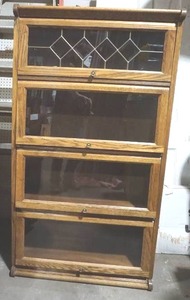 lot 251 image: Oak book case