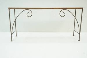 lot 300 image: metal stand