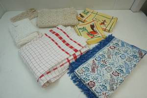 lot 323 image: table clothes