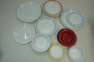 lot 325 image: Corelle dishes