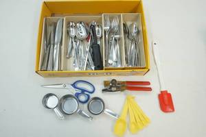lot 326 image: flatware
