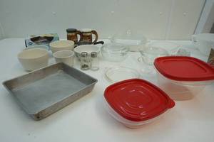 lot 330 image: kitchen bowls