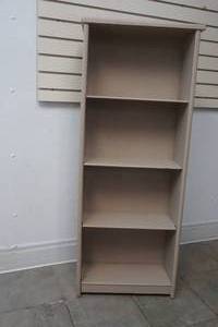 lot 358 image: book shelf