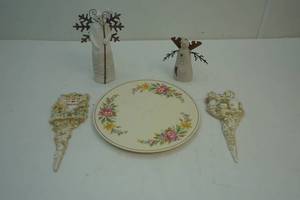lot 392 image: wall decor