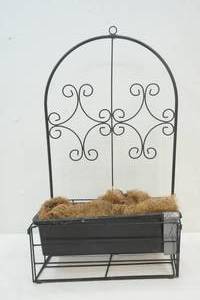 lot 404 image: plant hanger