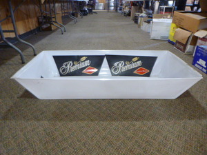 lot 32 image: Grain Belt Party Beer Tub