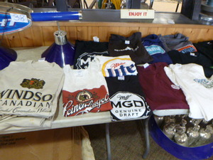 lot 43 image: Lot of T-Shirts and Hats