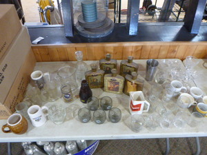 lot 50 image: Variety of Liquor Glasses