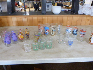 lot 75 image: Variety of Collectible Glasses