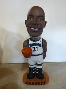 lot 84 image: Kevin Garnett Bobblehead