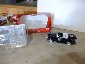 lot 93 image: Texaco 1940 Ford Deluxe Coupe Die-Cast Car
