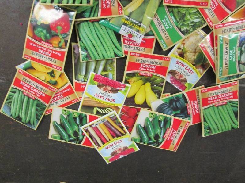 lot 165 image: vegetable seeds 25 packs ...