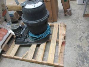 lot 1 image: pool pump consigner states it works...