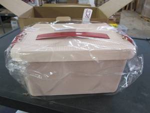 lot 28 image: plastic storage box with removable ...