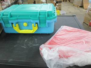 lot 32 image: drone carrying case with landing pa...