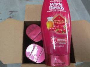 lot 277 image: case of 422 fl oz bottles of garni...