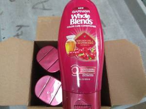 lot 276 image: case of 422 fl oz bottles of garni...