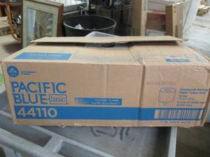 lot 115 image: case of 6 pacific blue center pull ...