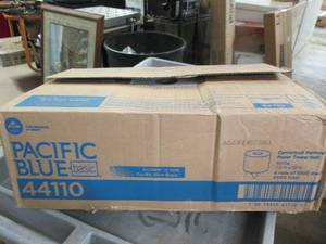 lot 116 image: mixture of 6 pacific blue paper tow...