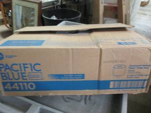 lot 117 image: case of 6 pacific blue center pull ...