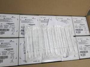 lot 228 image: case of classiqswabs 10 x 100...