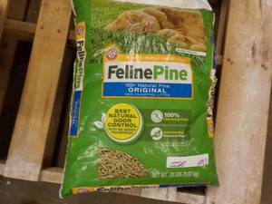 lot 293 image: 20 lbs of feline pine cat litter ...