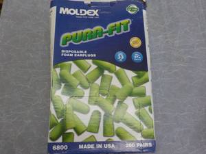 lot 322 image: package of 200 pairs of  pura-fit m...