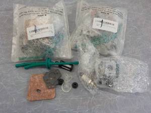 lot 317 image: 3 weed whip carburetors and tune up...