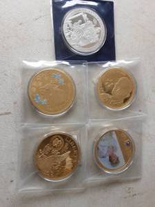 5-Commemorative Replica Coins 113 Grams Layered Gold & Silver